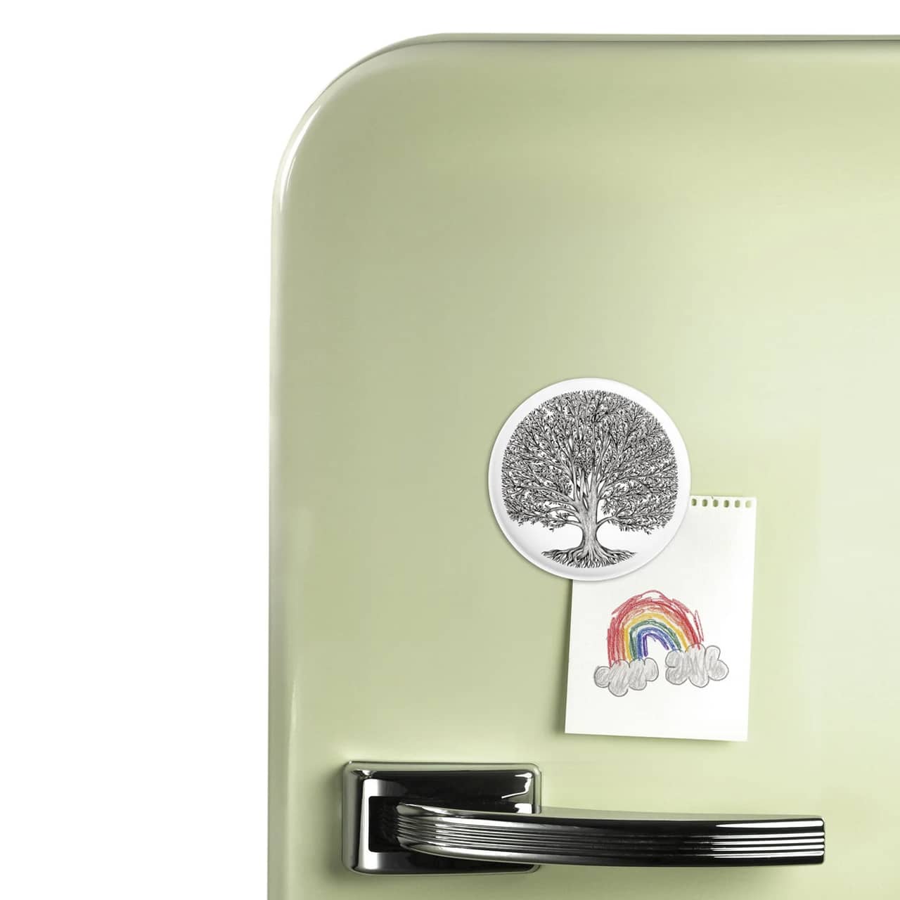 Artiste rochelaise, je vous propose des illustrations en série limitée, encadrées ou non, réalisées à l’encre de chine que je décline également sur de la papeterie et du textile.