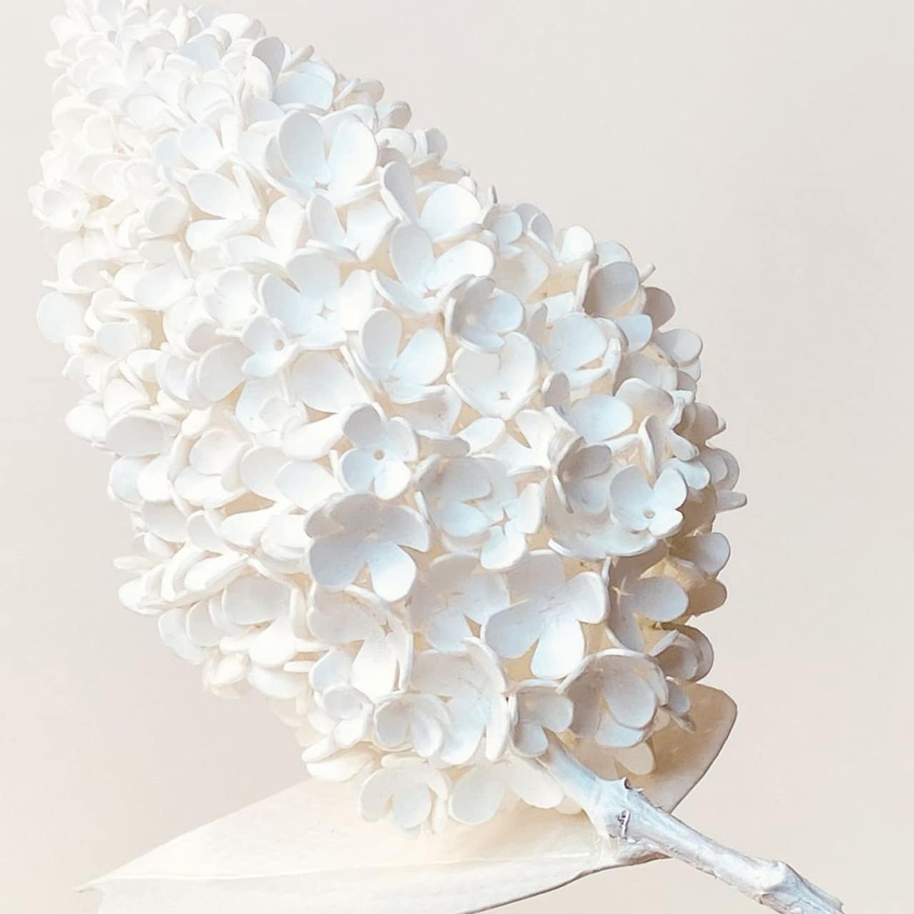 Designer papier dans la Vienne, je propose des pièces uniques dans mon atelier situé dans la cité médiévale de Chauvigny (86).