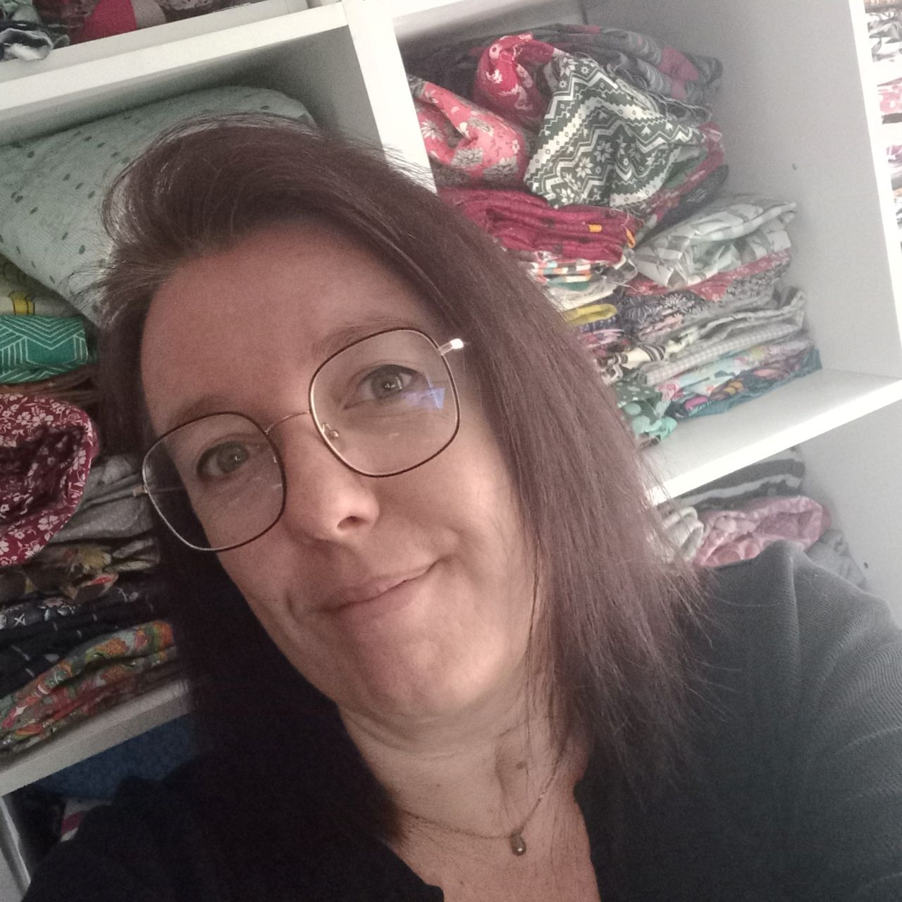 Audrey Viale, sous la marque Dd did it,dans mon atelier de La Rochelle, je réalise des accessoires du quotidien dans une démarche zéro déchet, afin de remplacer tout ce qui se jette habituellement.