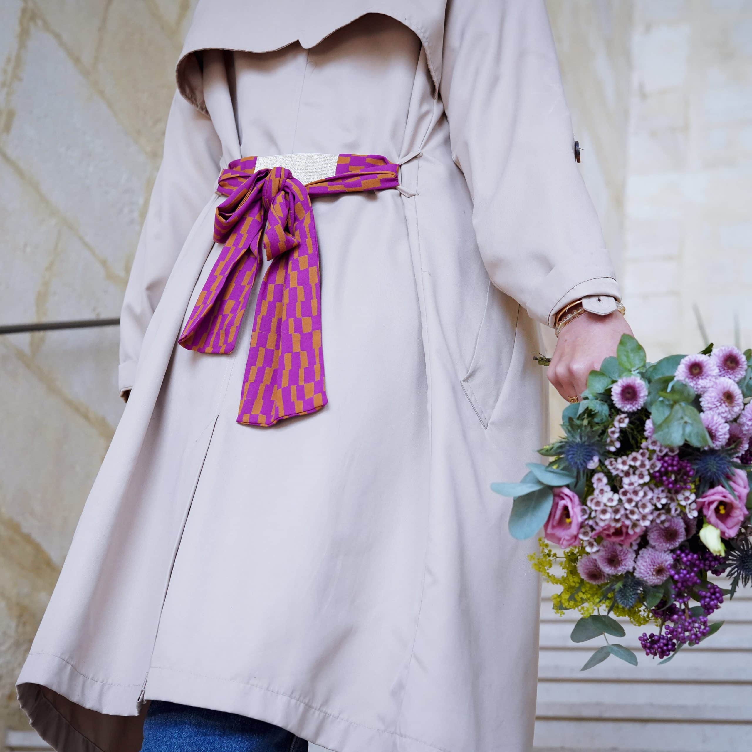 Foulard pour intégrer à un trench, création originale de Jolie Mouette
