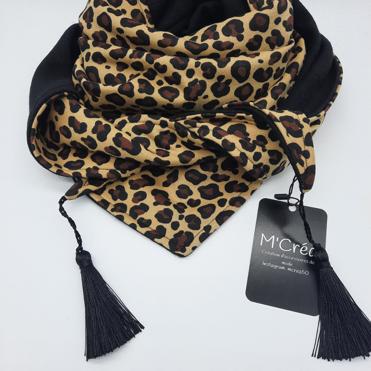 Pour la plupart ce sont de petites séries tout en restant dans une démarche artisanale et j’essaie d’avoir une collection de tissus importante pour apporter du choix aux clients.