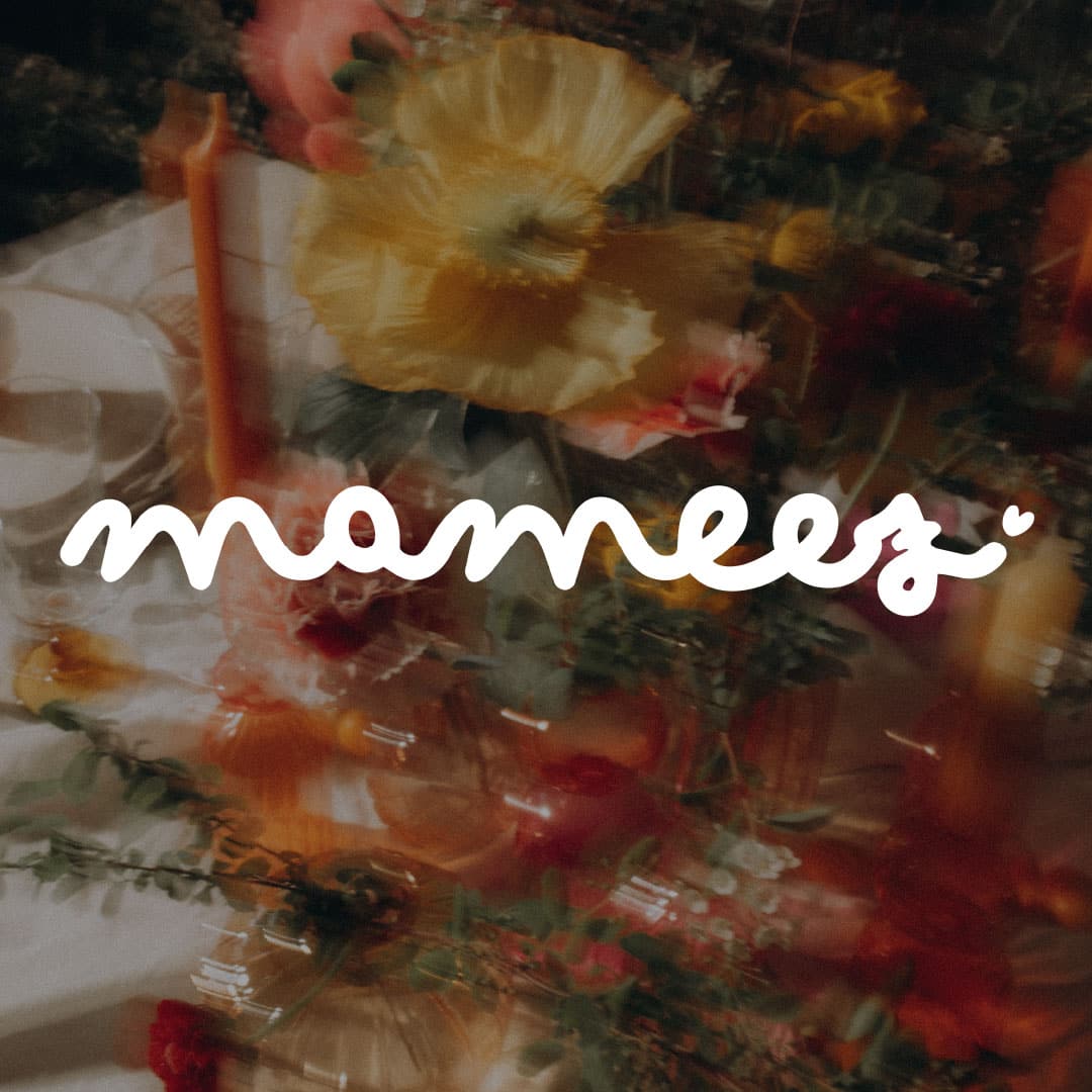 Artisanat local et upcycling à Poitiers. Chloé crée pour Mameez des objets gravés à la main et chargés d'histoire. Des pièces uniques, durables et poétiques.