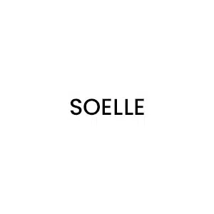 Créatrice de sacs et accessoires en cuir, je propose des pièces uniques conçues et réalisées dans mon atelier d’Avrillé en Vendée.